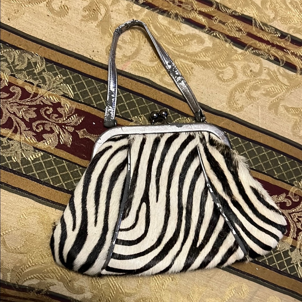 🔥VINTAGE Zebra Print Clutch with Silver Metal Frame and Handle